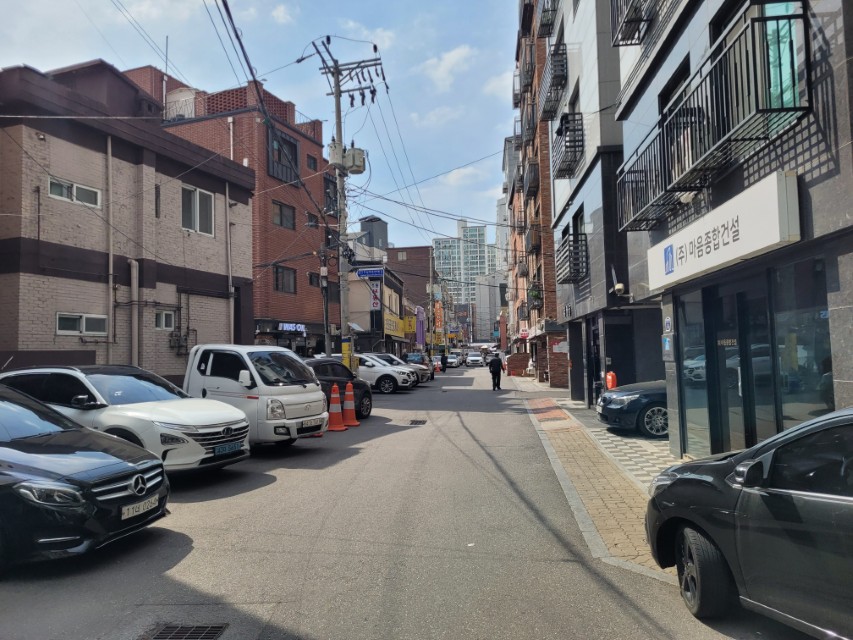 덕풍시장 내부로 이어지는 골목