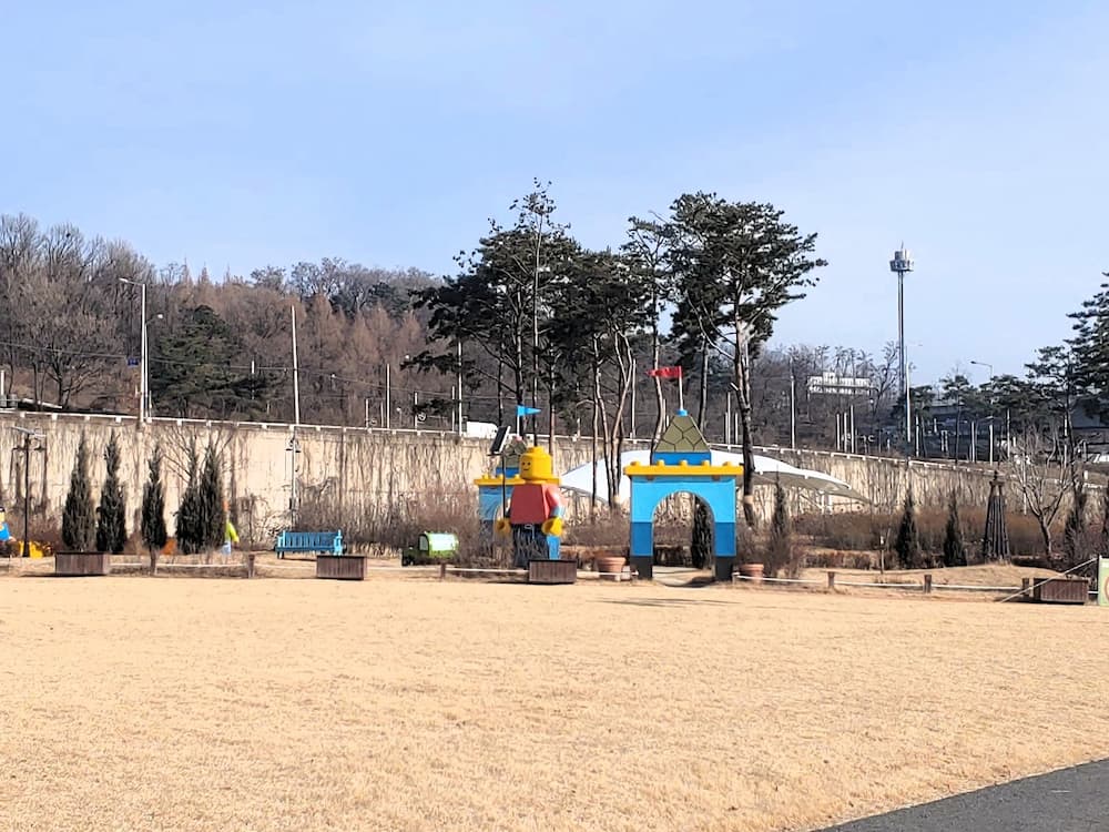 남양주 한강시민공원 삼패지구 레고 조형물