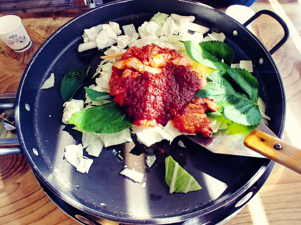춘천 명동 닭갈비 골목 야채 닭갈비