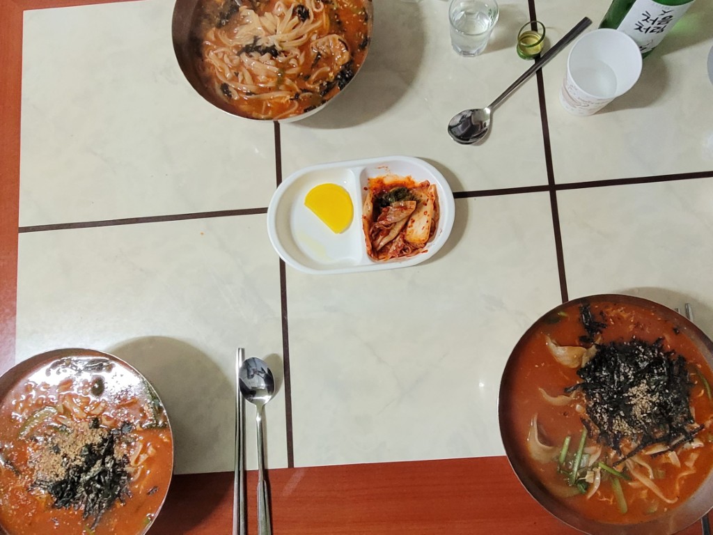 오뚜기칼국수 한상 차림